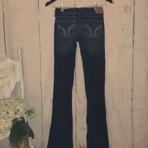 Hollister bootcut 00R Jeans. 23w/32L.